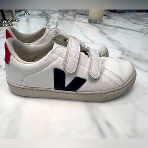 Veja Velcro boys size 4 shoes